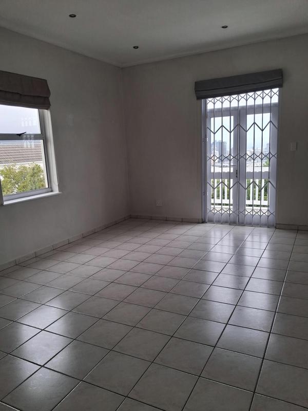 To Let 2 Bedroom Property for Rent in Vredehoek Western Cape